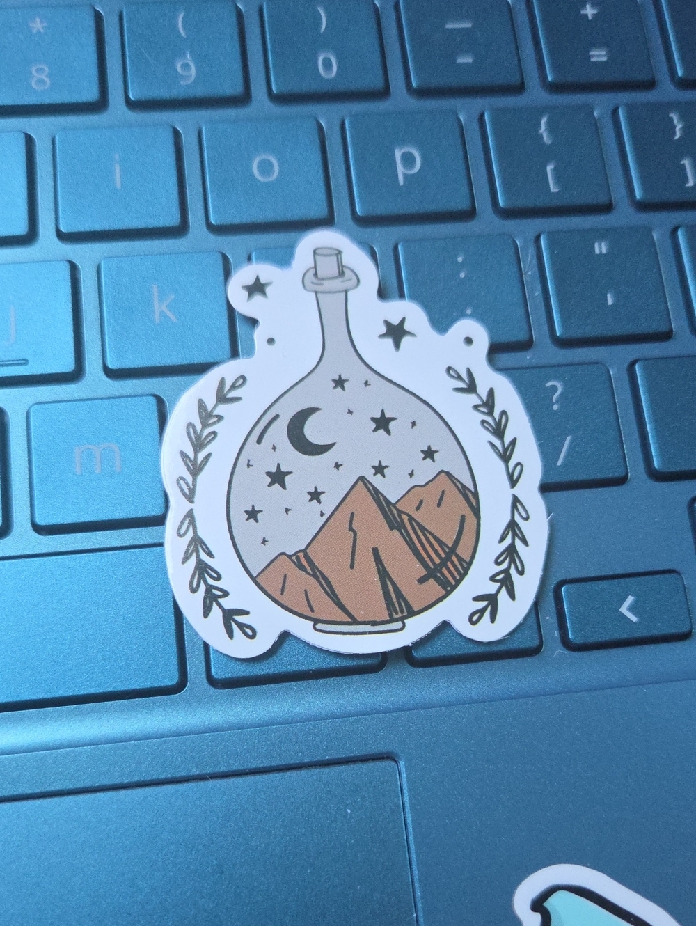 Celestial Mountain Glass Bottle Sticker — Brown & White